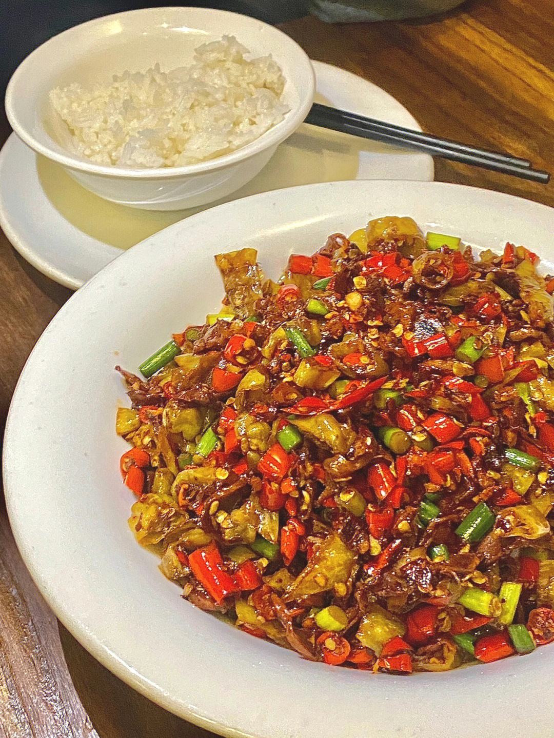 湘菜都是辣的吗(为什么广东湿气重却不吃辣)