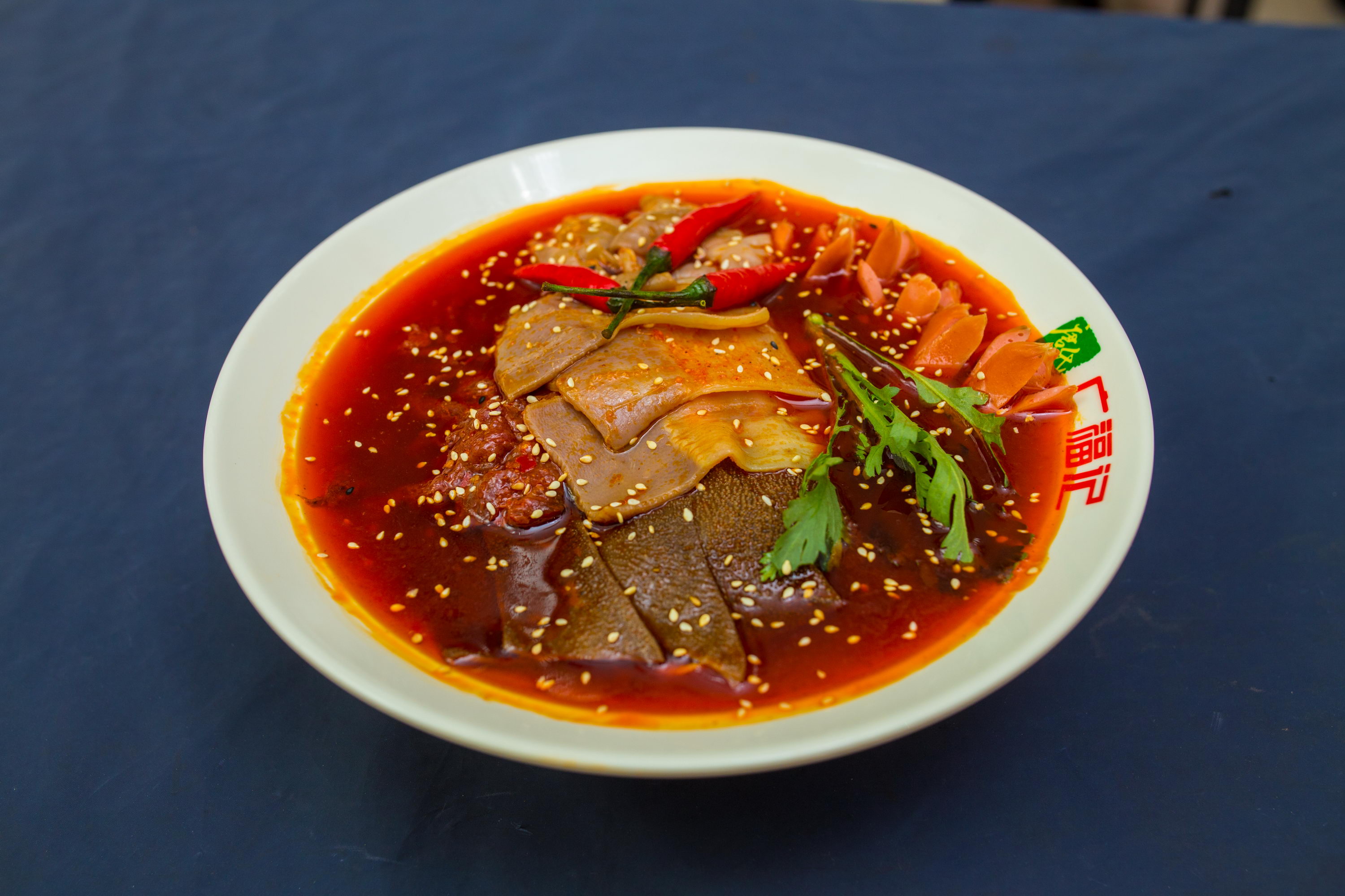 成都哪里的美食最多(成都哪里美食最多便宜又好吃)