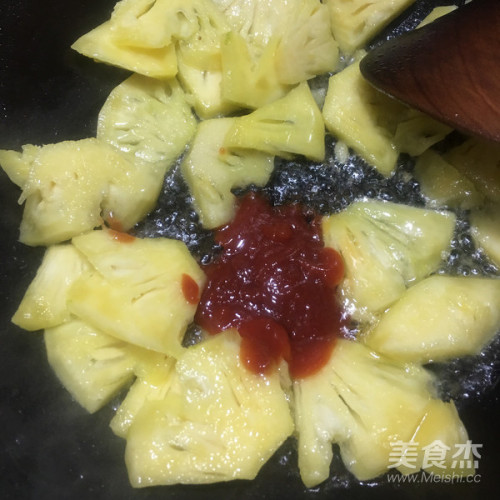 菠萝做法大全家常小菜(菠萝做法大全家常小菜怎么做)