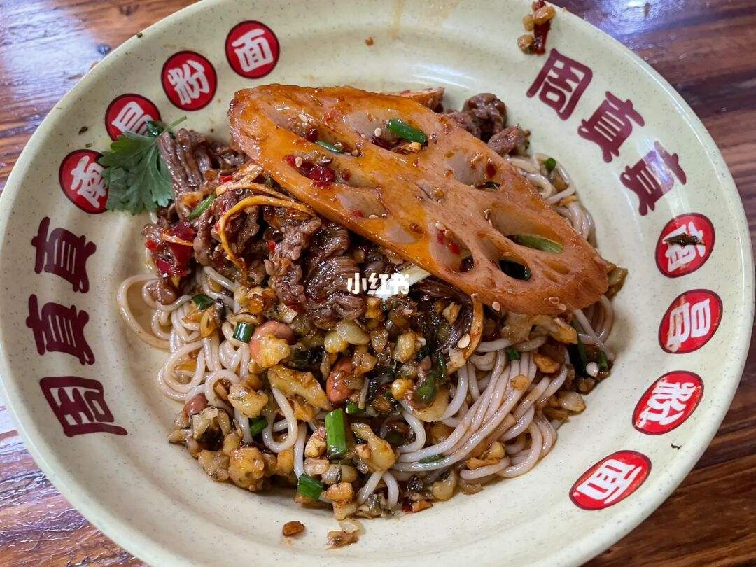 到南昌吃什么特色美食(到南昌吃什么特色美食好吃)