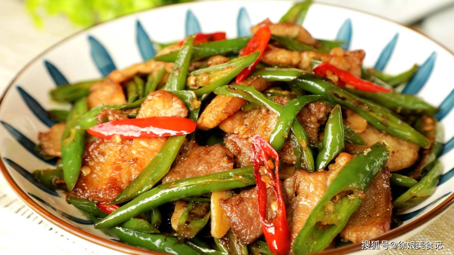 湘菜尖椒炒肉的做法(湘菜尖椒炒肉的做法视频)