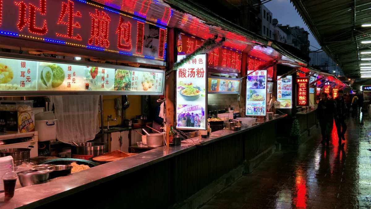 昆明官渡区小吃一条街(官渡区网红小吃街在哪里)