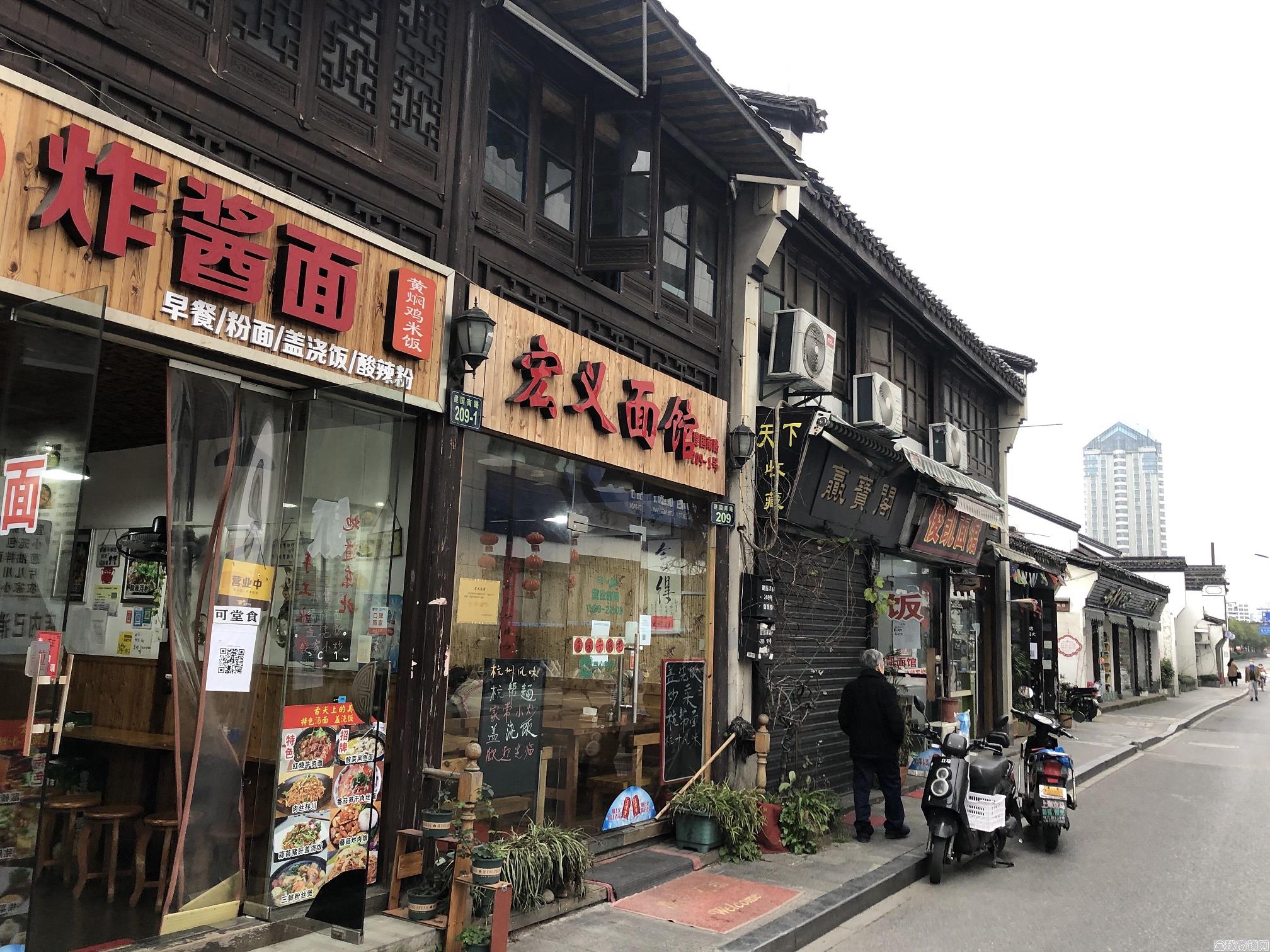 滨海小吃一条街在哪里(滨海小吃一条街在哪里啊)