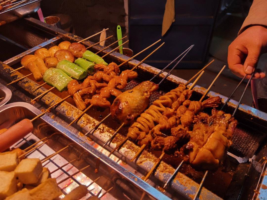 安阳美食一条街在哪个地方(安阳小吃一条街著名的在哪里)