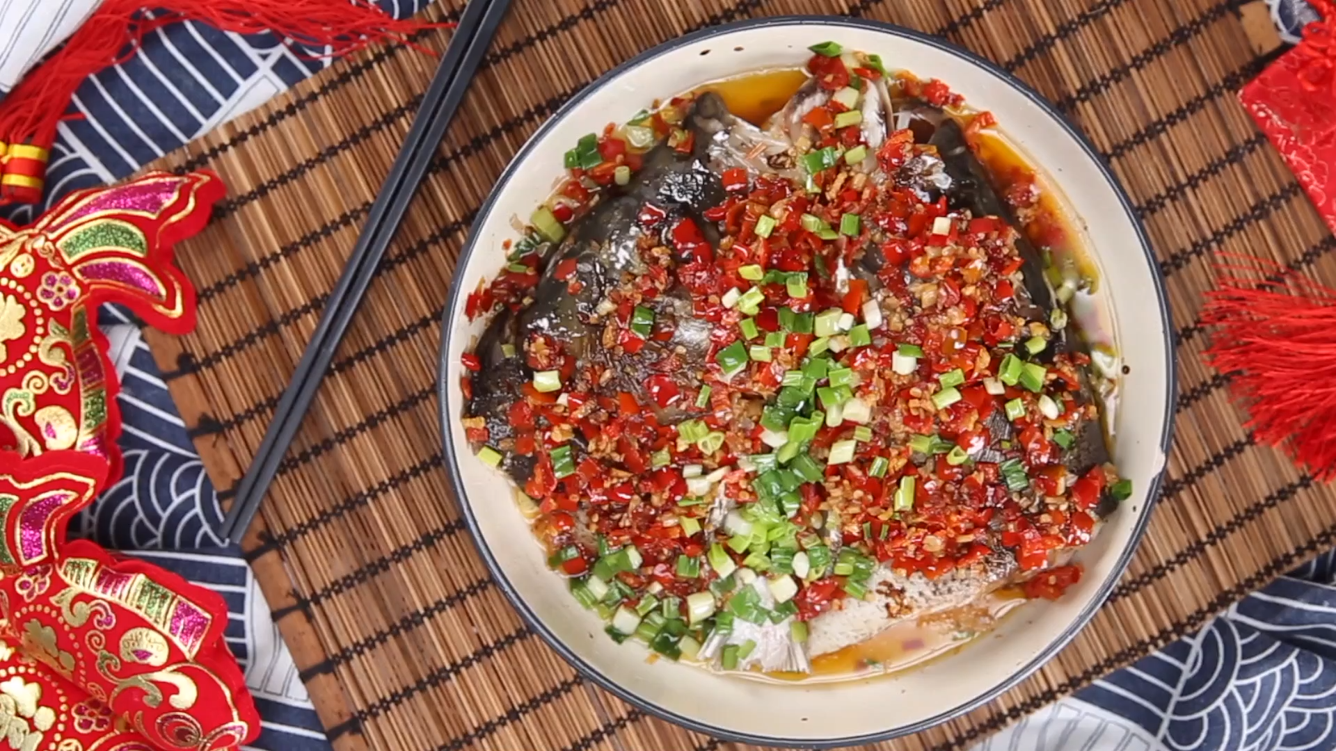 湘菜剁椒鱼头做法(大厨剁椒鱼头的做法视频)