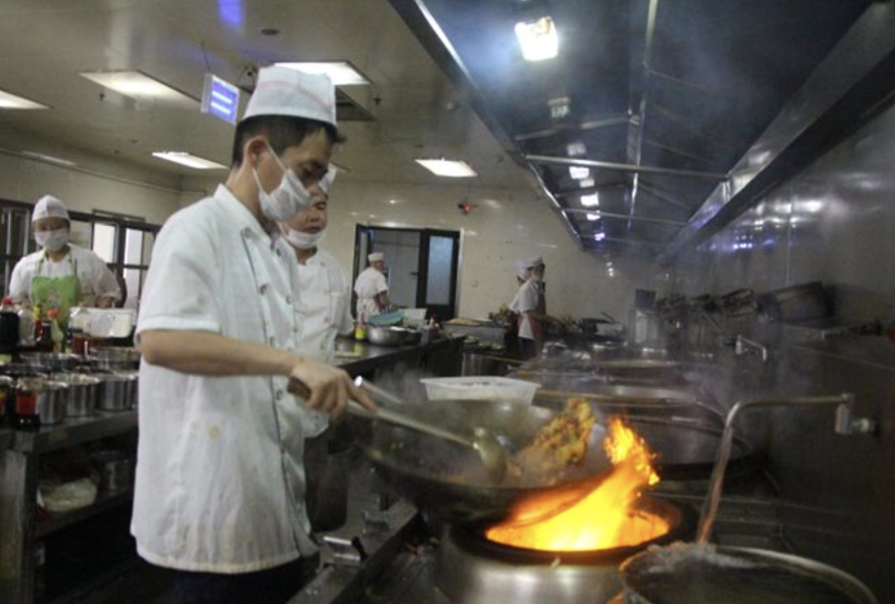 饭店求职厨师(饭店招聘厨师怎么写)