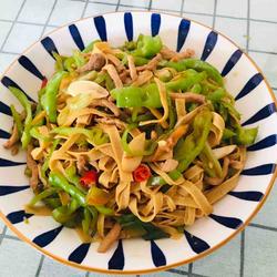 春季荤菜菜谱(春季荤菜菜谱大全)