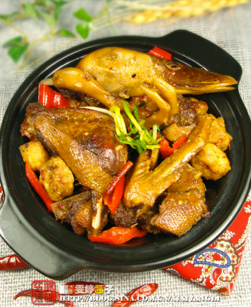 湘菜是哪里的菜(湘菜是哪个地方的菜)