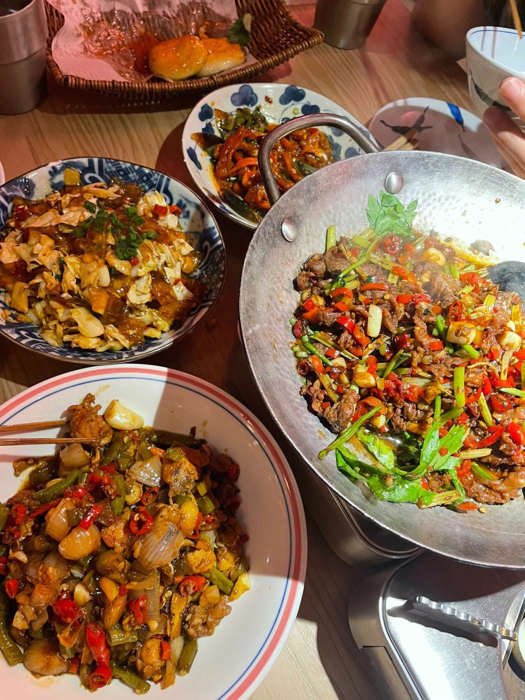 附近吃湘菜的地方(附近哪有湘菜馆吃饭呢)